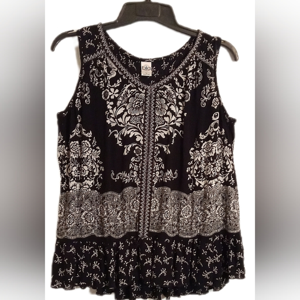 Woman's sleeveless blouse